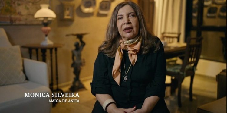 Mônica Silveira, produtora cultural e amiga de Anita Harley entrevistada na série 'O Testamento', morre aos 63 anos