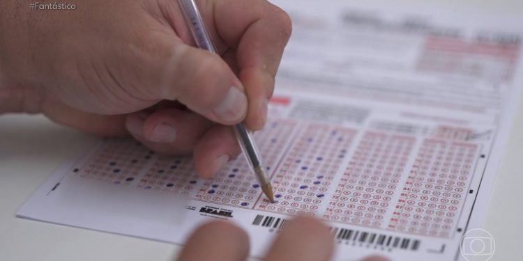Concursos e seleções em PE têm 660 vagas e salários de até R$ 35 mil; saiba como se inscrever